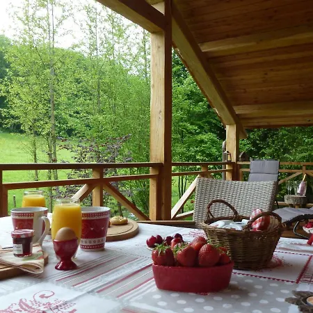 Majestic Chalet In Arville With Bubble Bath Smuid