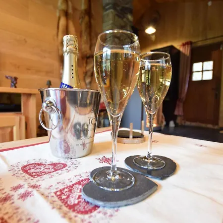 Majestic Chalet In Arville With Bubble Bath * Smuid